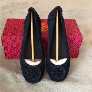 Tory Burch | Minnie Ballet Nat Suede Flats in Navy